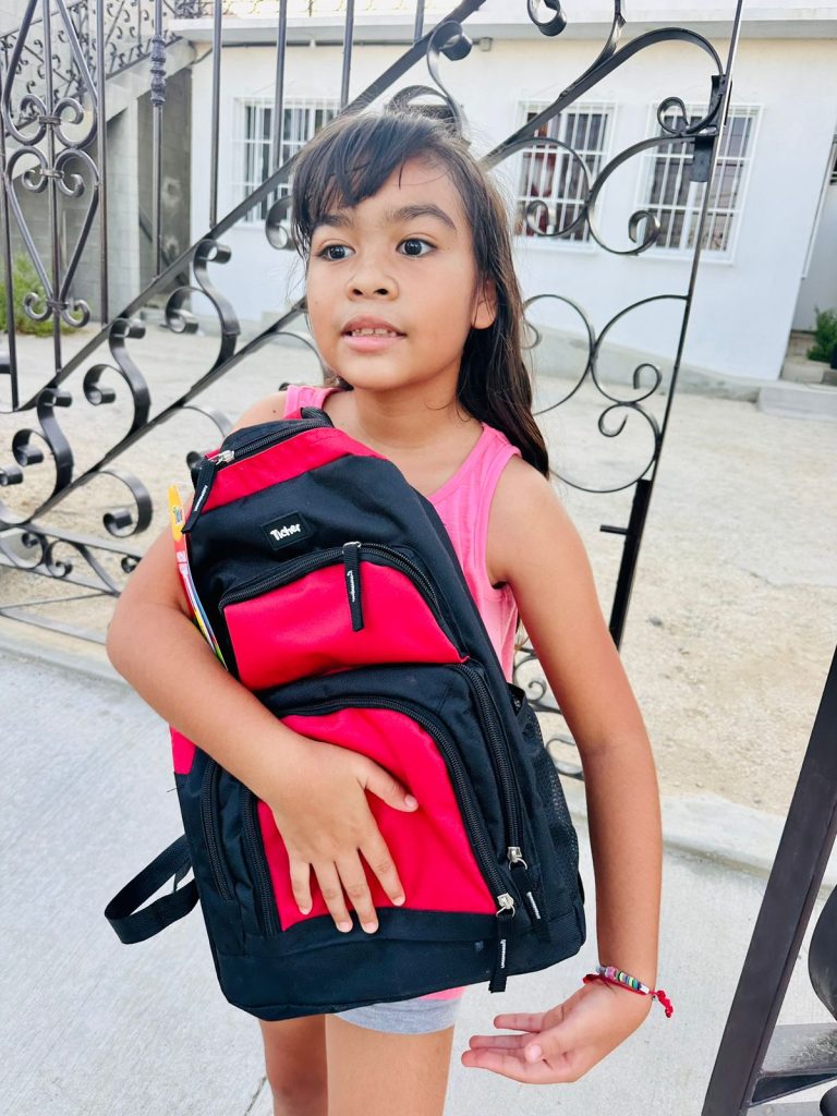 happy-backpack-recipient